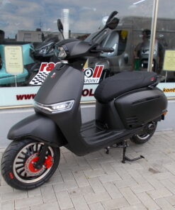 GTS Levanti Roller Motorroller Retroroller Mofa